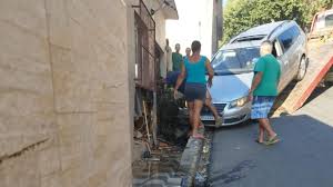 Casa é destruída em acidente com carro em Colatina