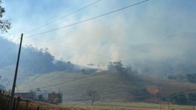 Incêndio atinge o Parque Estadual Mata das Flores em Castelo