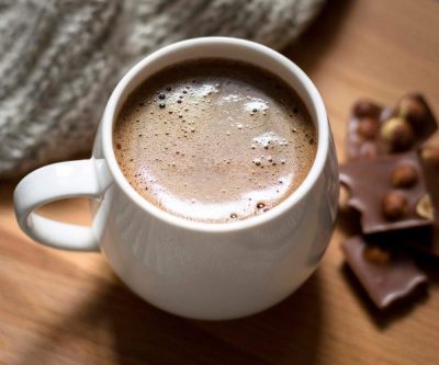 Chocolate quente cremoso: receita irresistível para o inverno